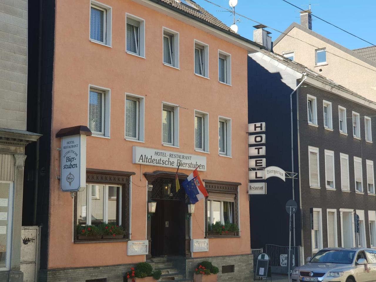 老德国酒吧酒店 施韦尔姆 外观 照片